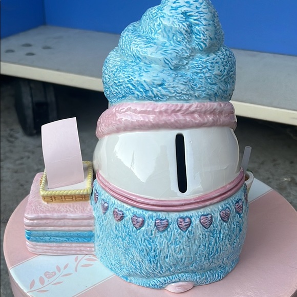 “Spa fund” piggybank - Picture 3 of 3